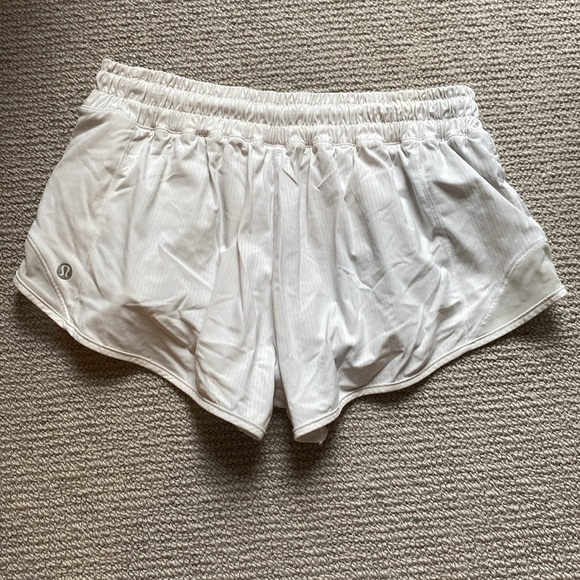 Lululemon low waisted white shorts - Picture 2 of 4